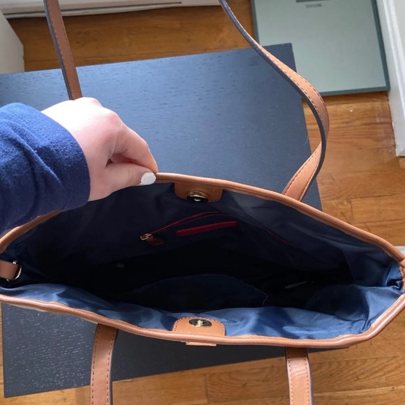 Tommy Hilfiger Quilted Nylon Tote - Picture 6 of 9